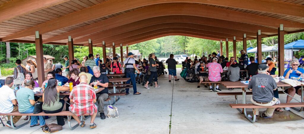 Lunchtime under the pavilion